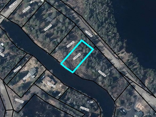 Terrain Résidentiel: 0.27 Acres / Rivière Doncaster
